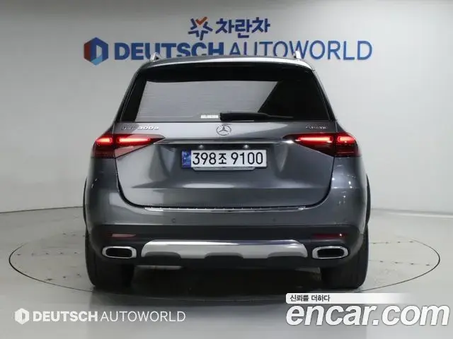 Mercedes-Benz GLE-Class 2025 — Фото 3/20