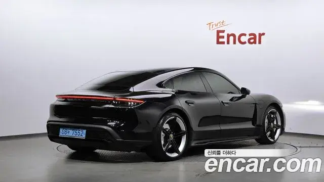 Porsche Taycan 2023 — Şəkil 3/20