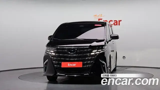 Toyota Alphard 2023 — Фото 3/20