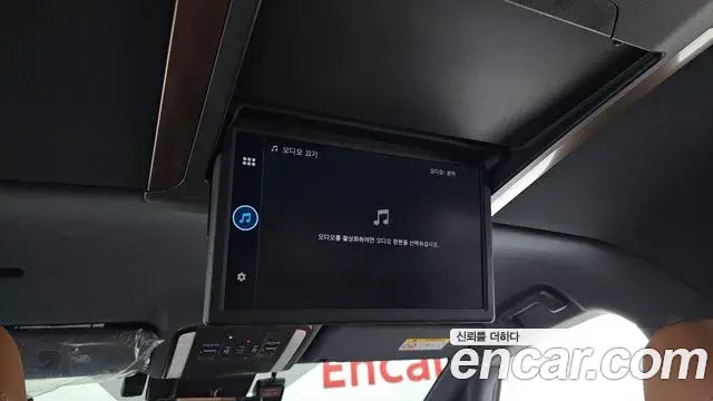 Toyota Alphard 2023 — Фото 19/20