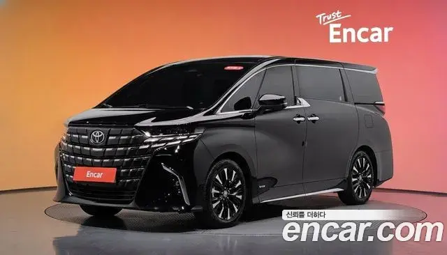 Toyota Alphard 2023 — Фото 1/20