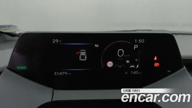 Toyota Prius 2024 — ფოტო 10/18