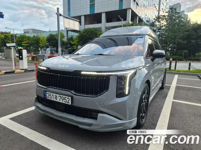 Kia Carnival 2024 — Şəkil 10/18