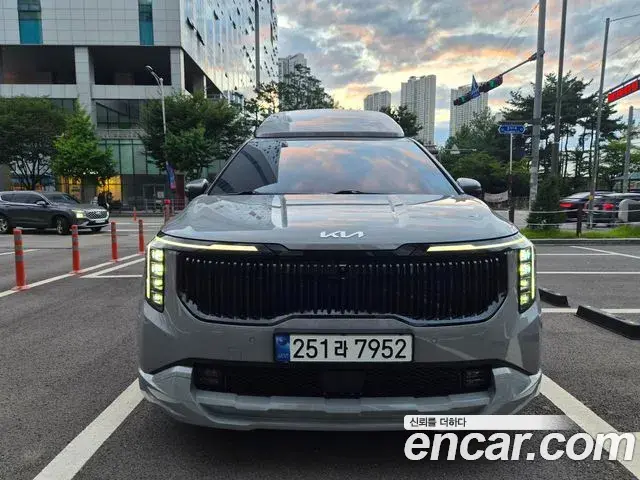 Kia Carnival 2024 — Şəkil 2/18
