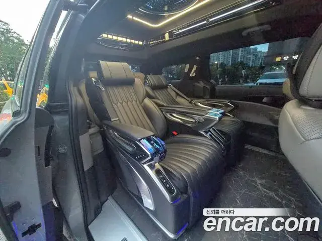 Kia Carnival 2024 — Şəkil 11/18