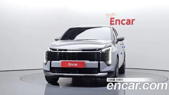 Kia Sportage 2024 — Фото 2/20