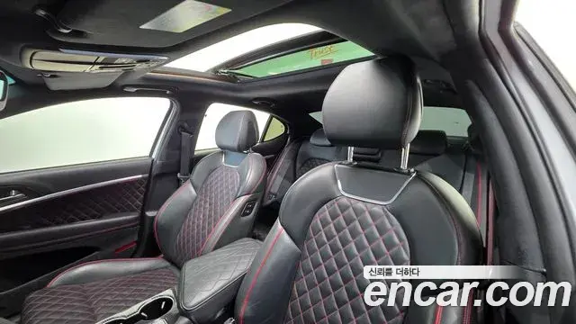 Genesis G70 2019 — Photo 12/20