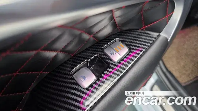 Genesis G70 2019 — Photo 18/20