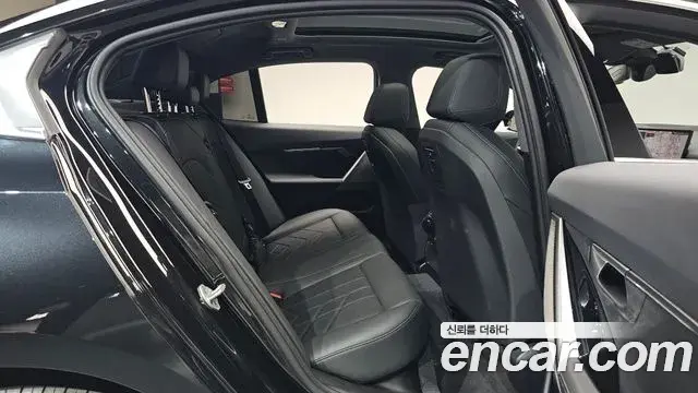 BMW 5 Series 2025 — Şəkil 12/20