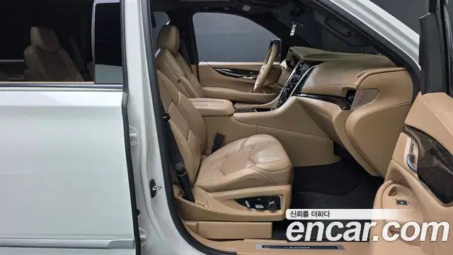 Cadillac Escalade 2020 — Photo 16/20