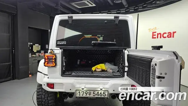 Jeep Wrangler 2019 — Фото 20/20