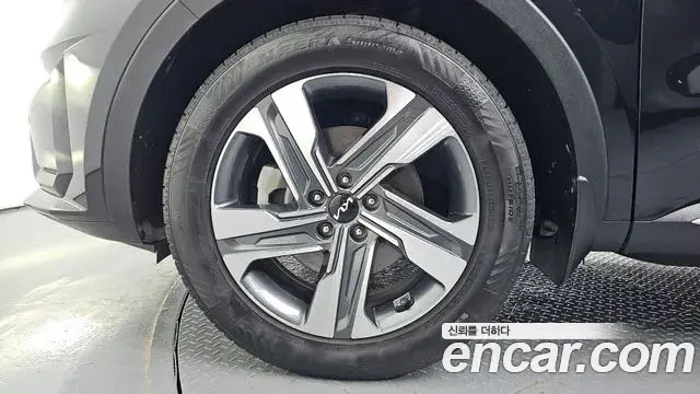 Kia Sorento 2022 — Фото 5/20