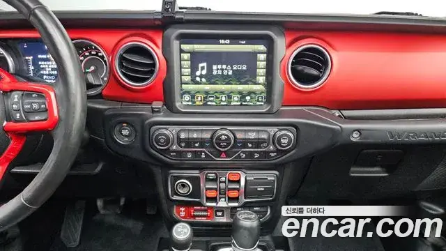 Jeep Wrangler 2019 — Фото 15/20