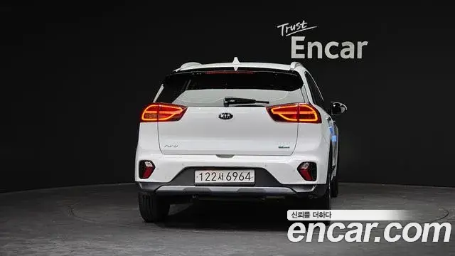 Kia Niro 2019 — Photo 4/20