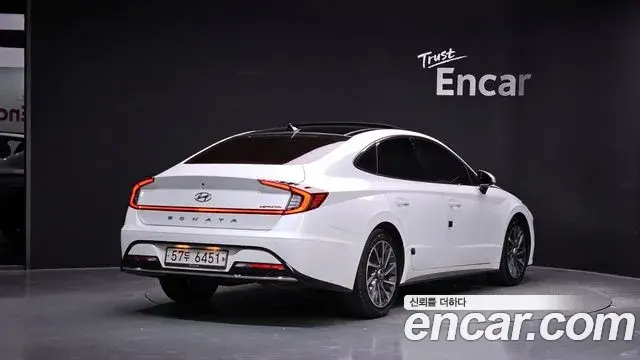 Hyundai Sonata 2019 — Photo 2/20