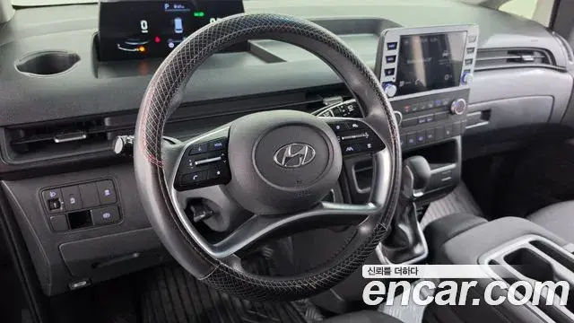 Hyundai Staria 2023 — Фото 13/20