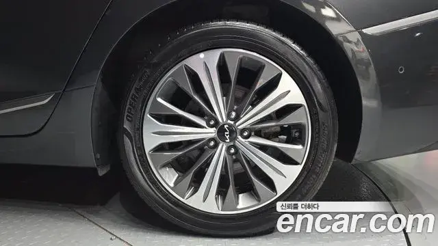 Kia K8 2022 — ფოტო 8/30