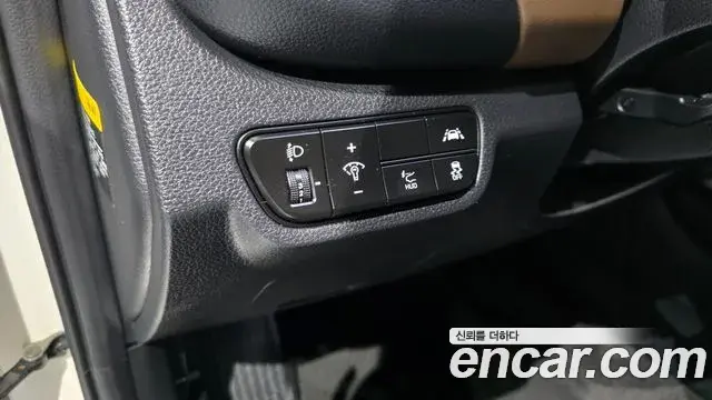 Kia Seltos 2019 — ფოტო 25/30