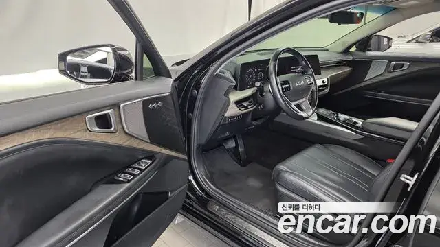 Kia K8 2022 — Photo 10/20