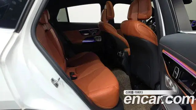 Mercedes-Benz GLC-Class 2024 — Photo 11/20