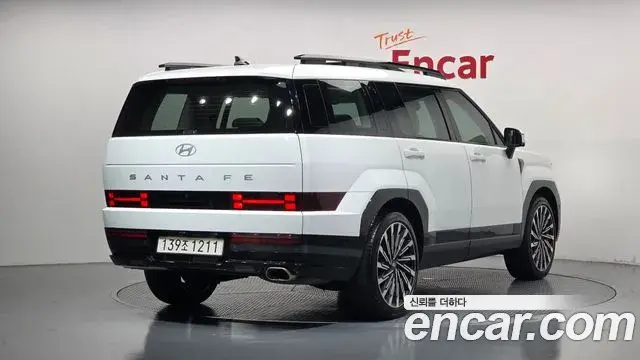 Hyundai Santa Fe 2025 — Фото 1/20