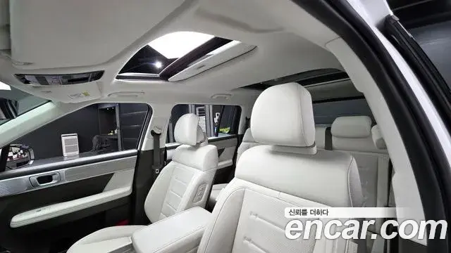 Hyundai Santa Fe 2025 — Фото 18/20