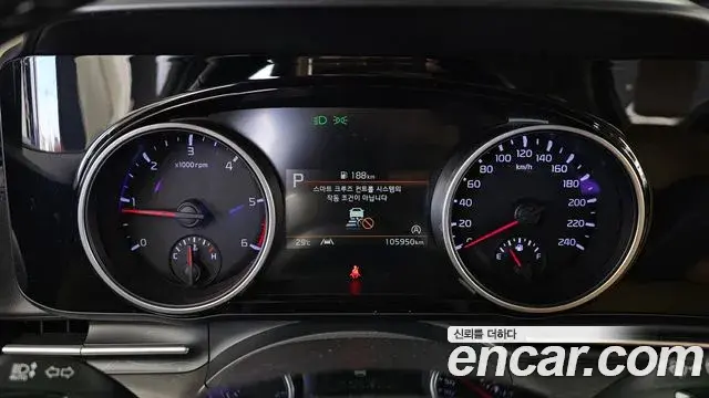 Kia Carnival 2021 — Photo 8/20