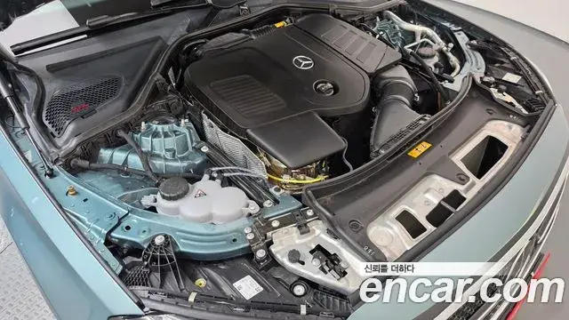 Mercedes-Benz E-Class 2025 — Photo 6/20
