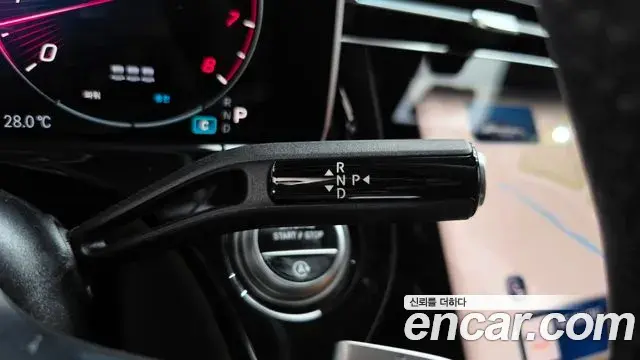 Mercedes-Benz E-Class 2025 — Photo 9/20