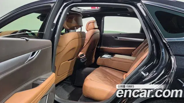Genesis Electrified G80 2022 — Photo 11/20