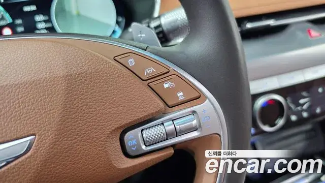 Genesis Electrified G80 2022 — Photo 16/20