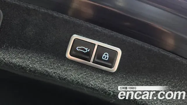 Genesis Electrified G80 2022 — Photo 17/20