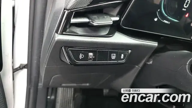 Kia Niro 2022 — ფოტო 12/30