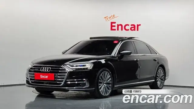 Audi A8 2021 — Фото 1/20