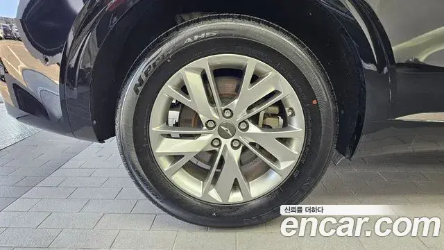 Genesis GV70 2021 — Şəkil 13/32