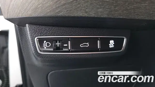 Kia K8 2024 — Photo 12/20
