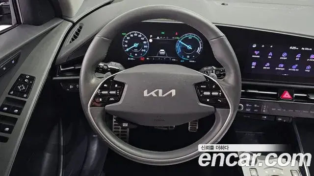 Kia Niro 2022 — Фото 13/20
