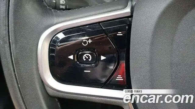 Volvo V60 Cross Country 2019 — Фото 18/20