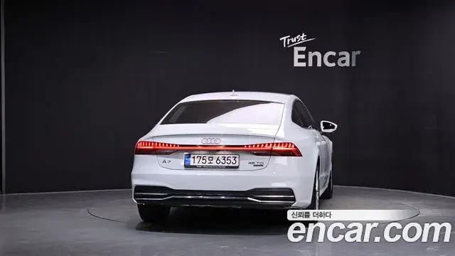 Audi A7 2021 — Фото 4/20