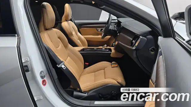 Volvo S90 2023 — Photo 2/37