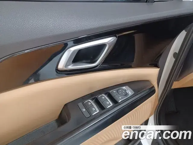Kia Carnival 2020 — Şəkil 18/20