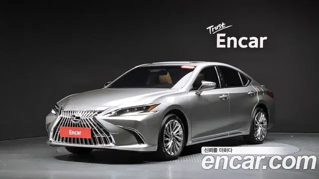 Lexus ES300h 2026 — ფოტო 2/36