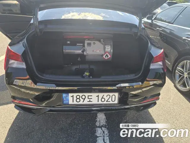 Hyundai Avante 2021 — Фото 10/19