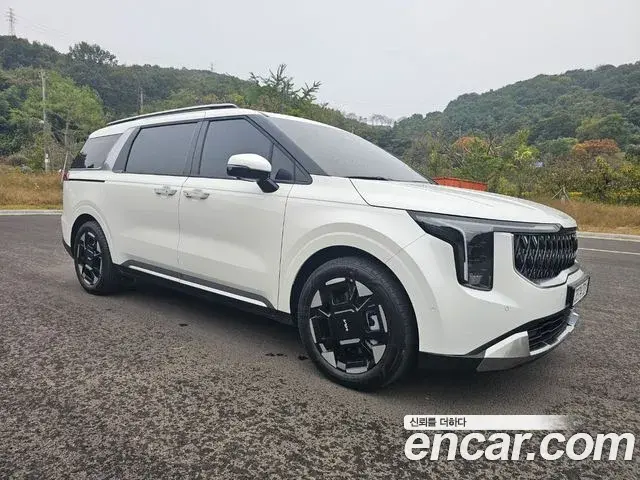 Kia Carnival 2024 — Photo 17/18