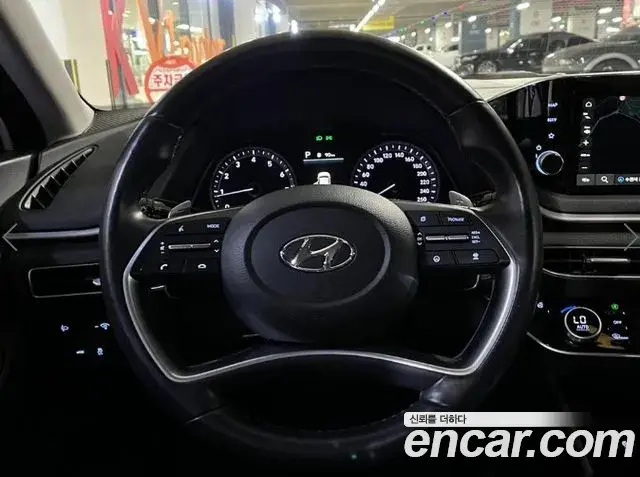 Hyundai Sonata 2022 — Photo 9/17