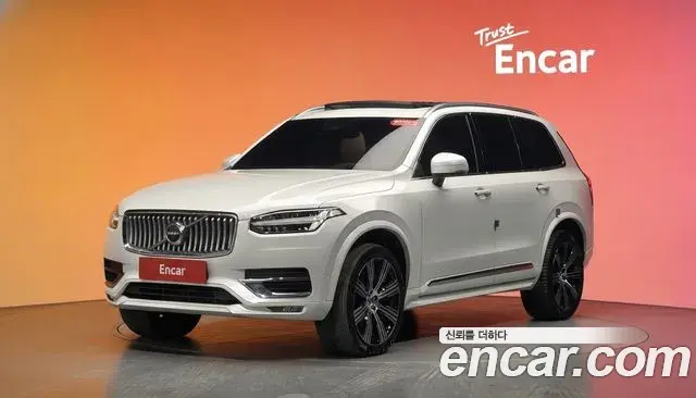 Volvo XC90 2023 — Фото 1/20