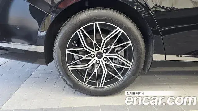 Genesis G90 2023 — Photo 5/20