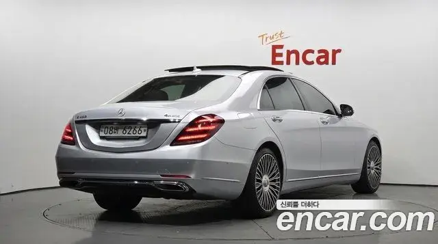 Mercedes-Benz S-Class 2019 — Photo 2/20