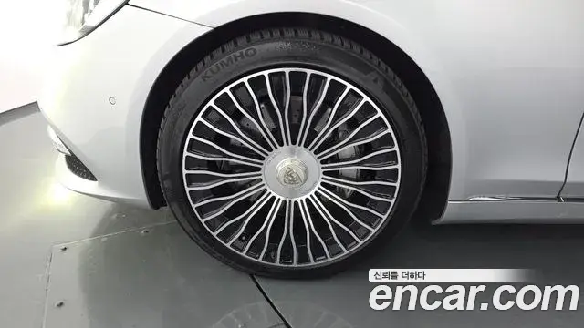 Mercedes-Benz S-Class 2019 — Photo 5/20