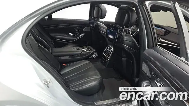 Mercedes-Benz S-Class 2019 — Photo 12/20